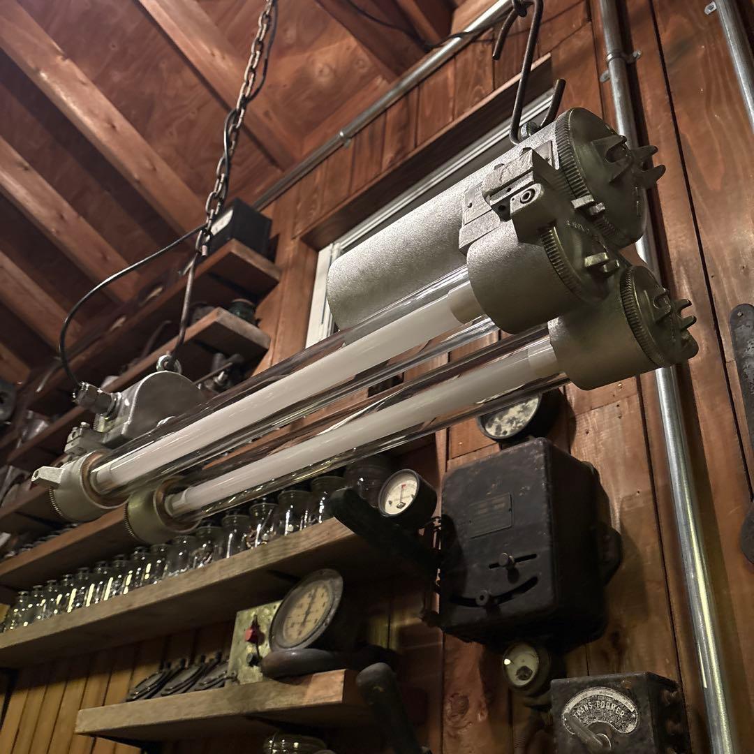 インダストリアル　ビンテージ　ランプ　1119