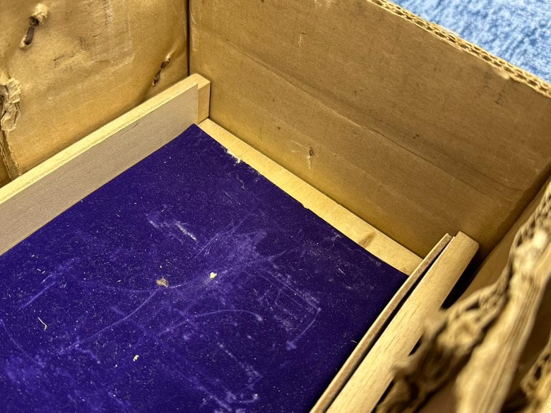 希少 黄金梨子地螺鈿餝剣 模造刀 刀掛け 共箱あり 宝剣