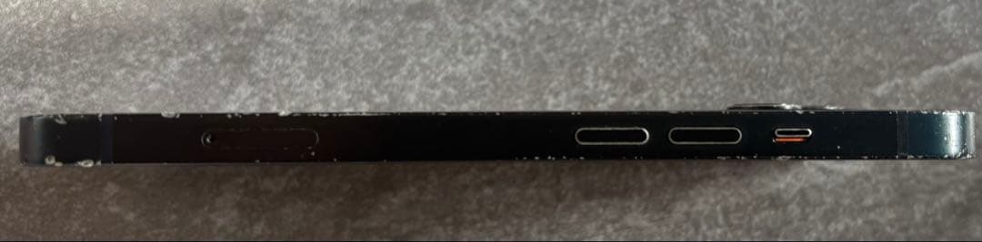 Apple iPhone 13 ミッドナイト ケース付き