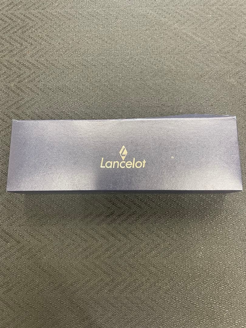 ぺんてる　Lancelot ランスロット　回転式3色ペン