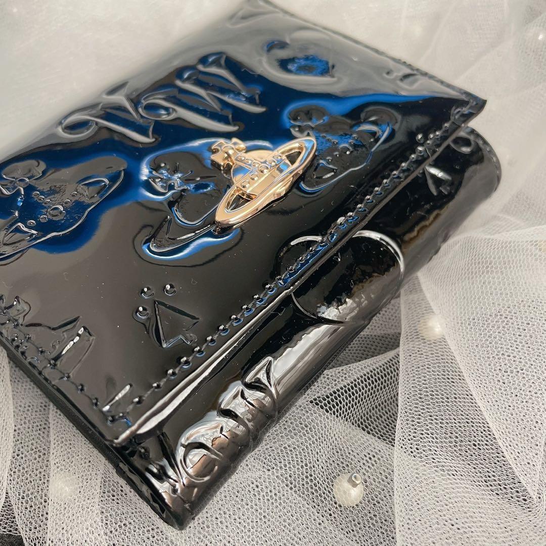 Vivienne Westwoodブラックエンボス三つ折り財布