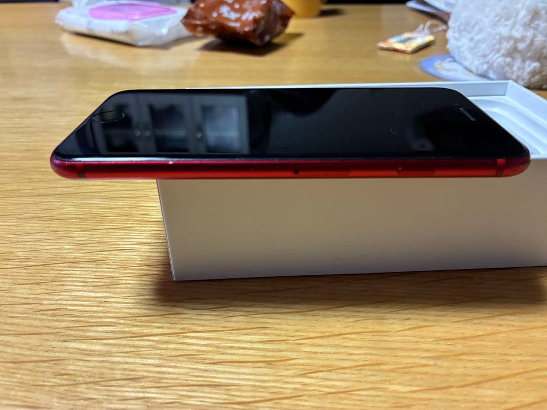 Apple iPhone SE 第2世代　64GB