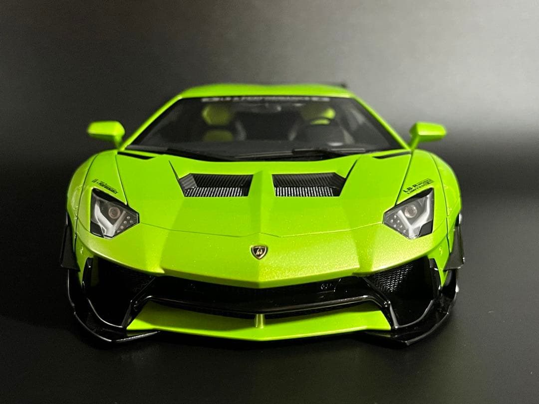 【限定】AUTOart LBWK ランボルギーニ・アヴェンタドール 1/18