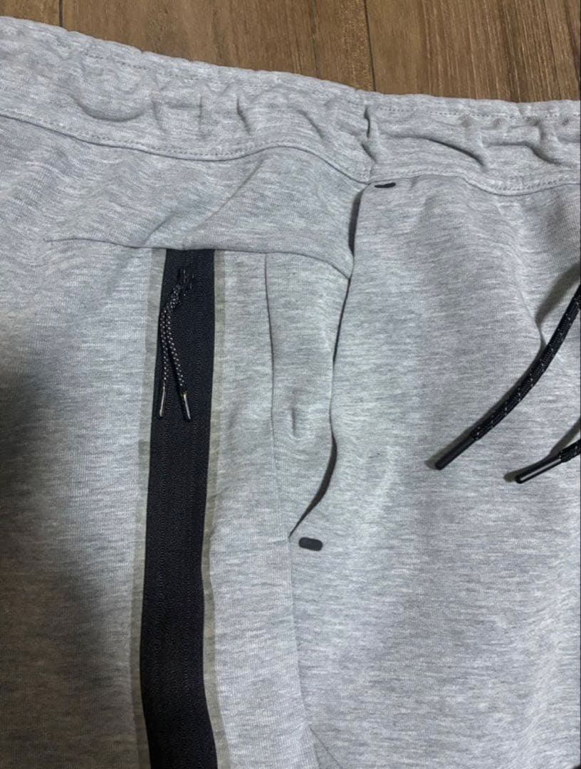 ナイキテックフリース セットアップ上下 Mサイズ グレー（内タグ付け）値下げ済み