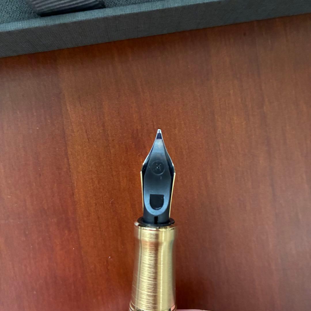 セール中！極美品 パーカー デュオフォールド 万年筆 ブルーシェブロン 中字