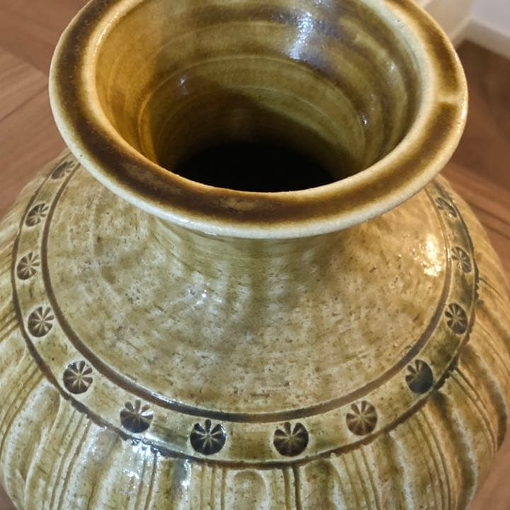 究極の美◼️蔵からかなり美しい大きな壺、壷が出てきました。花道具、古美術品