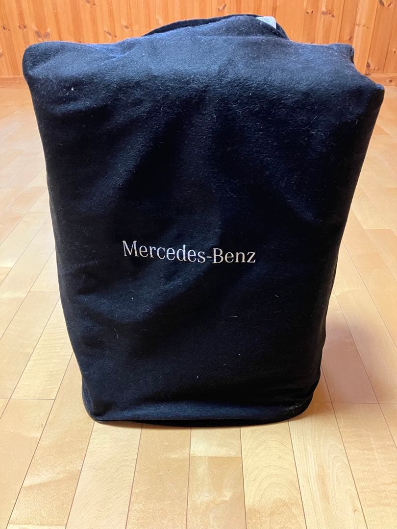 新品未使用　Mercedes-Benz シルバーキャリーケース