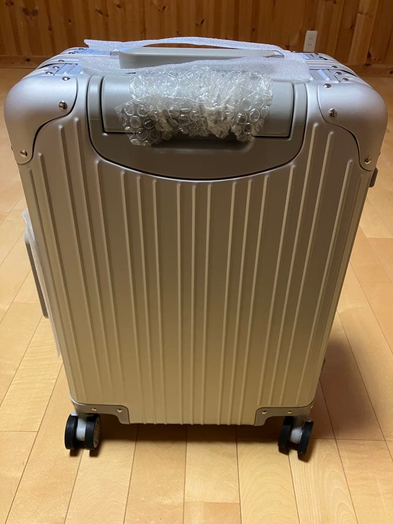 新品未使用　Mercedes-Benz シルバーキャリーケース