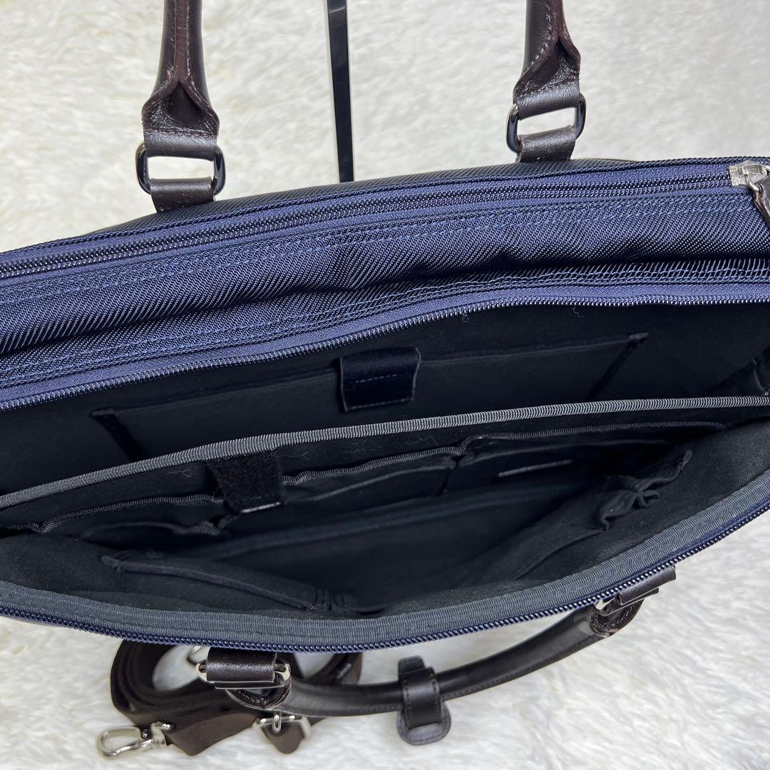 ブラックレーベルクレストブリッジ 2way ビジネスバッグ ネイビー A4収納可