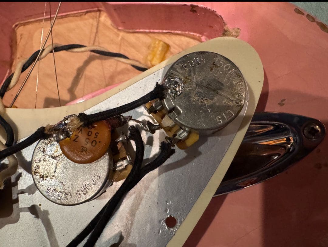 ピンク ストラトキャスター char仕様レリック