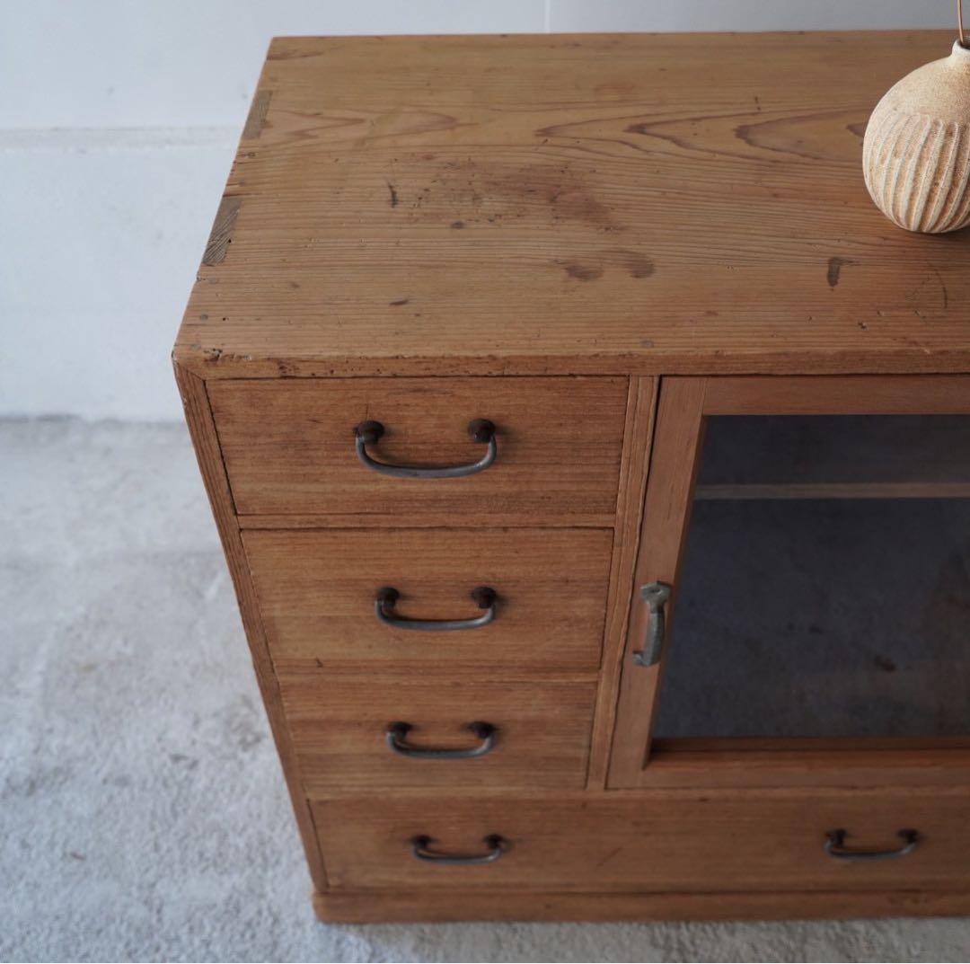 puku様　古いガラス戸棚