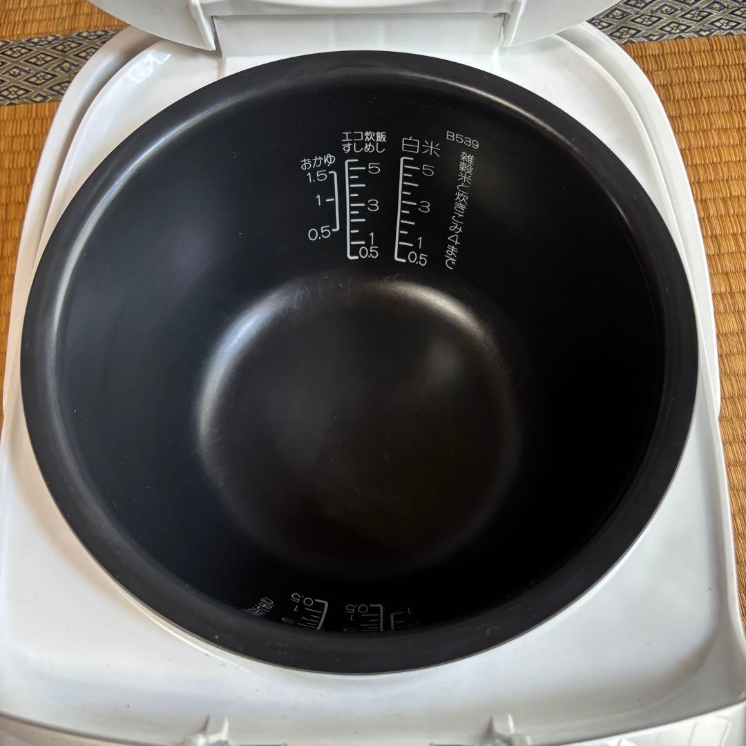 展示未使用 象印 IH炊飯器 NP-XB10-wa ホワイト しゃもじ付き