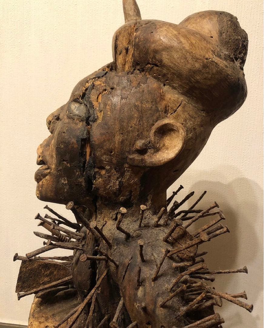 ンキシ　ンコンディ　アフリカ美術　アフリカ仮面　アフリカンアート　呪物　釘人形