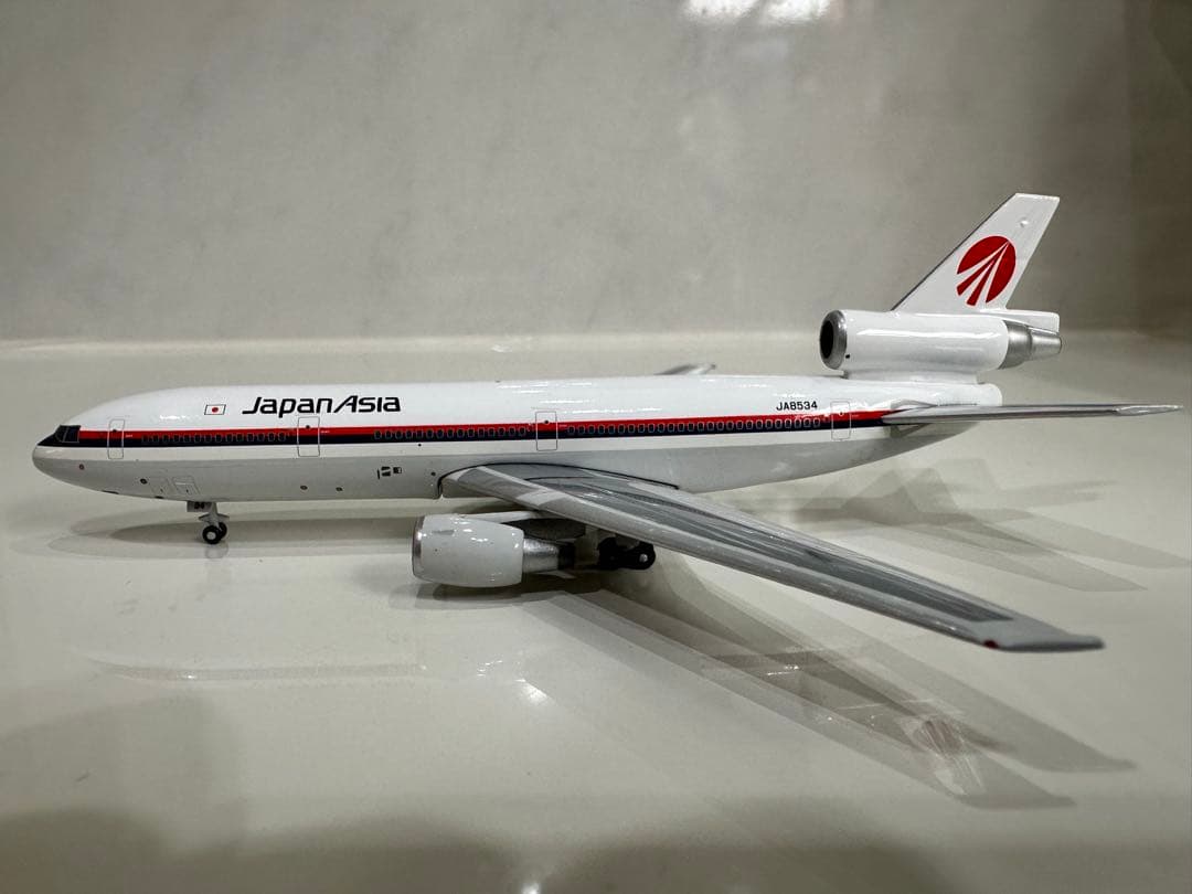 日本アジア航空DC-10-40ダイキャストモデル1/400