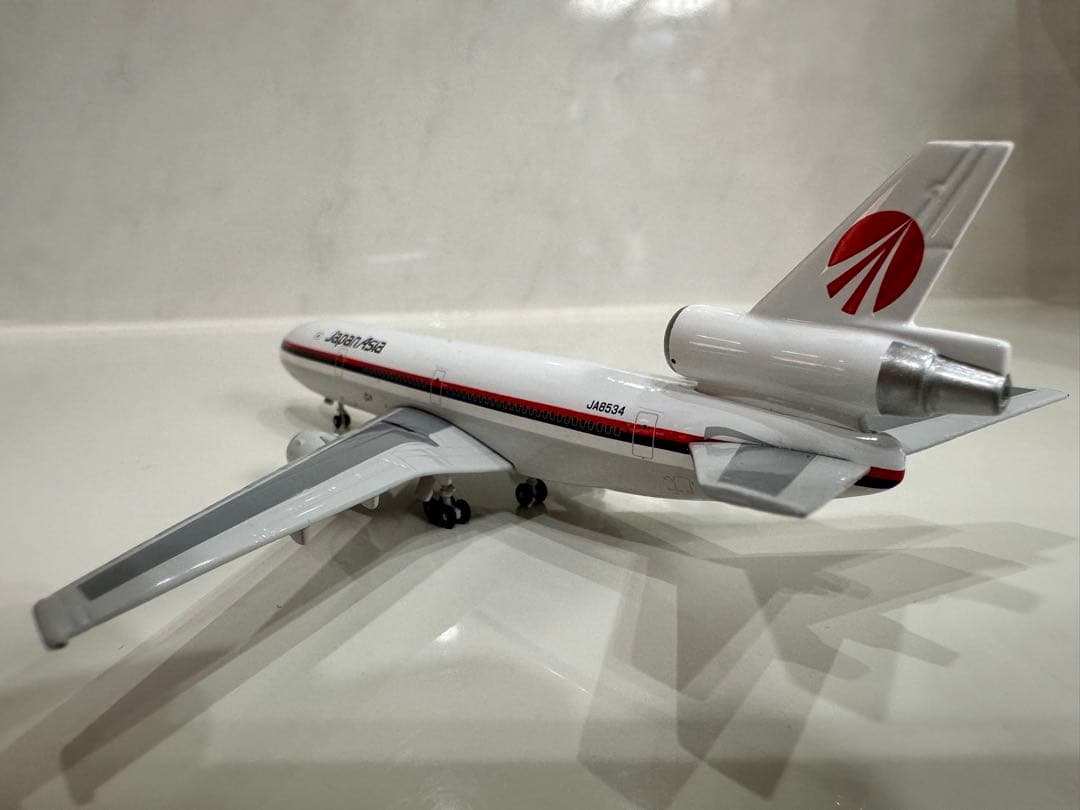 日本アジア航空DC-10-40ダイキャストモデル1/400