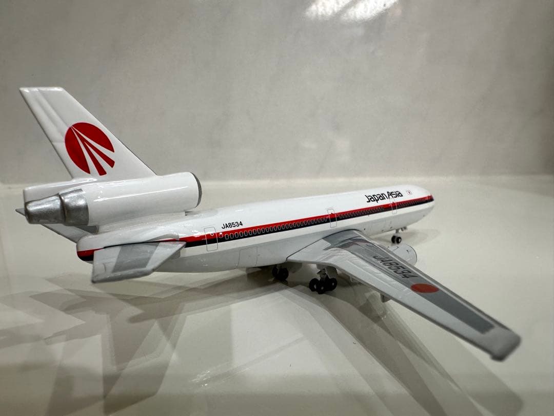 日本アジア航空DC-10-40ダイキャストモデル1/400