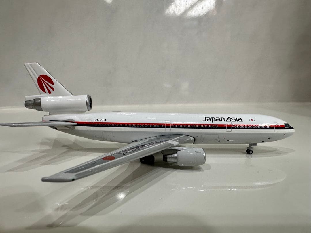 日本アジア航空DC-10-40ダイキャストモデル1/400