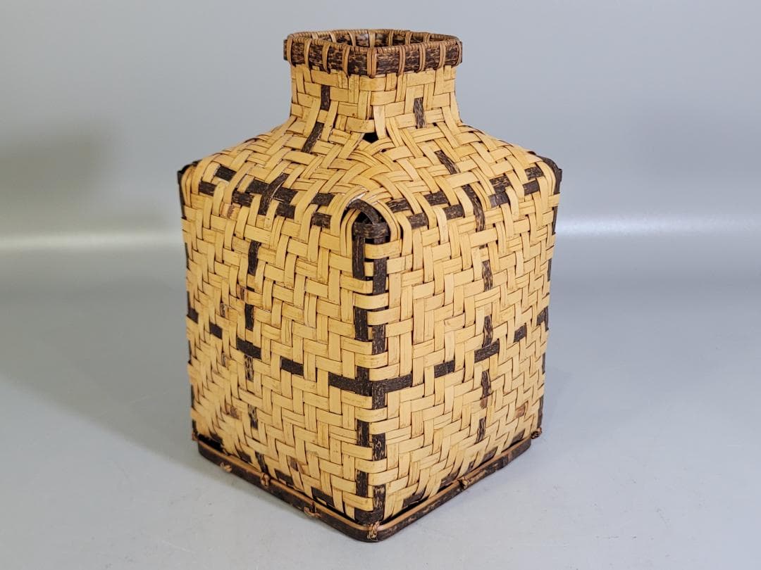 東山麓 東竹園斎作 四方形白錆花籠 共箱 美品 DT607