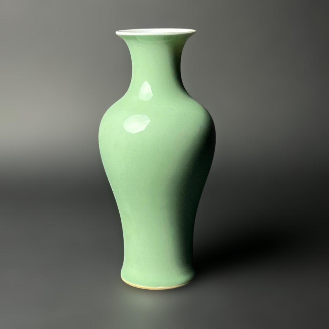 唐物 粉青釉瓶 大清康煕年製 款 中国美術 古玩 SH86