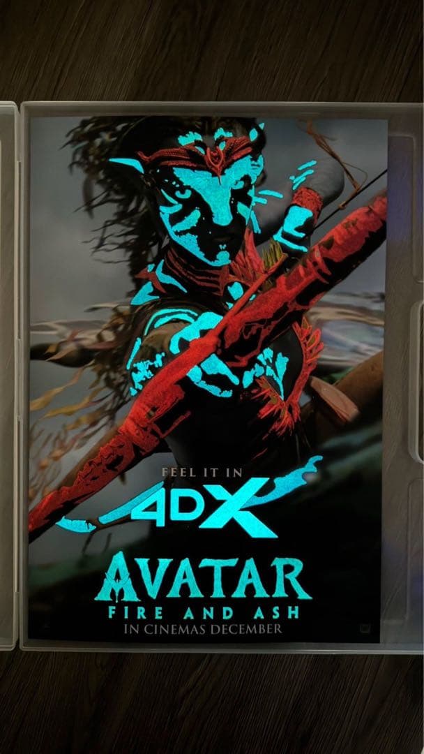 台湾限定 二色夜光ポスター　アバター　ファイヤー・アンド・アッシュ