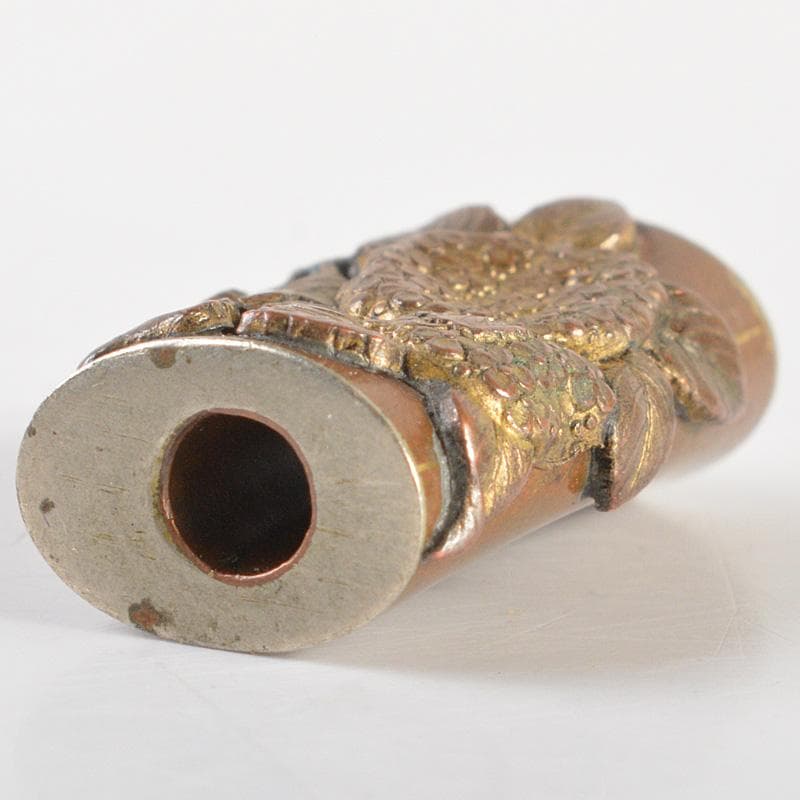 時代金工細工　古銅鍍金　花刻　緒締　V　R7366