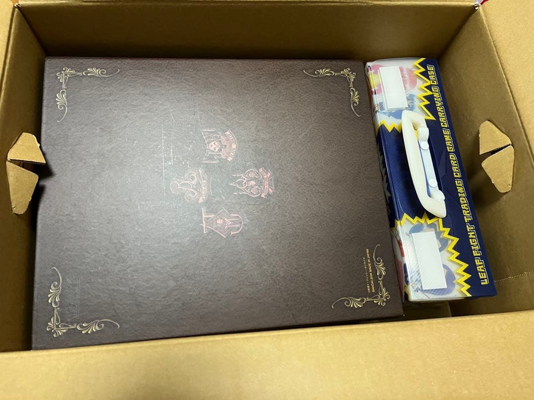 Leaf Fight リーフファイト　ストレージ・バインダー入り　限定ケース付き