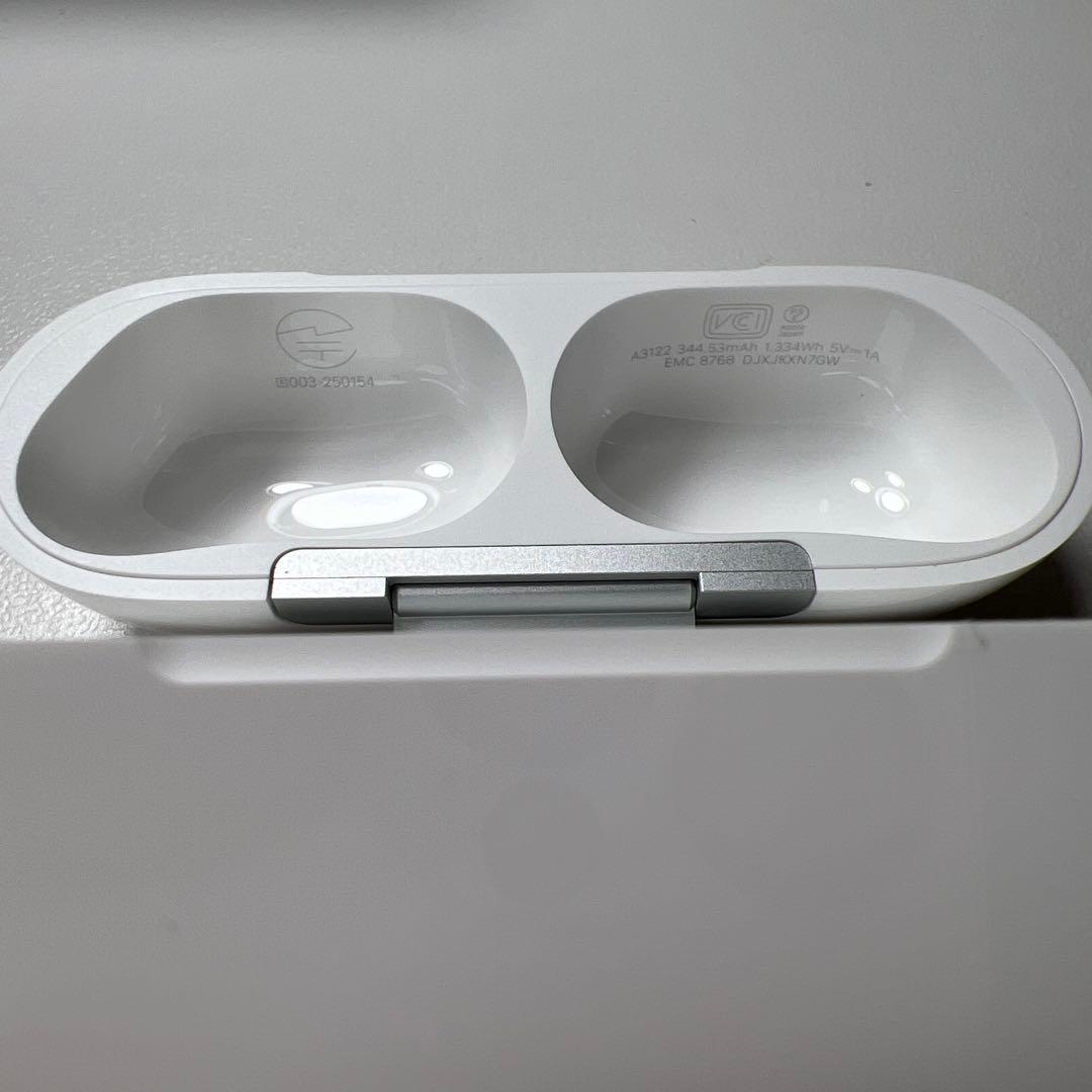 AirPods Pro 第3世代 充電ケース 未使用 A3122 83