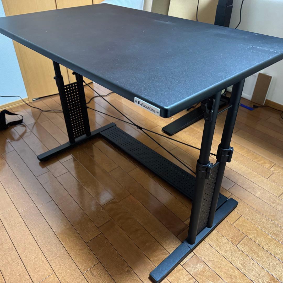 バウヒュッテ ゲーミングデスク