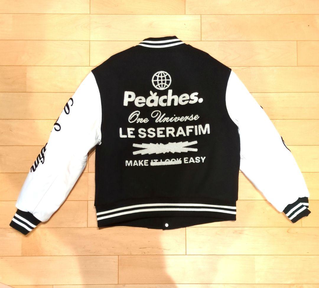 LE SSERAFIM × PEACHES VARSITY JACKET L