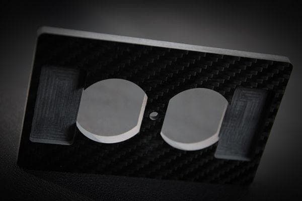 特注品 ドライカーボン製 高級 ハイエンド コンセント プレート C m2191