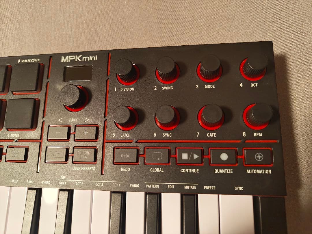 AKAI MPK mini IV MIDIキーボード