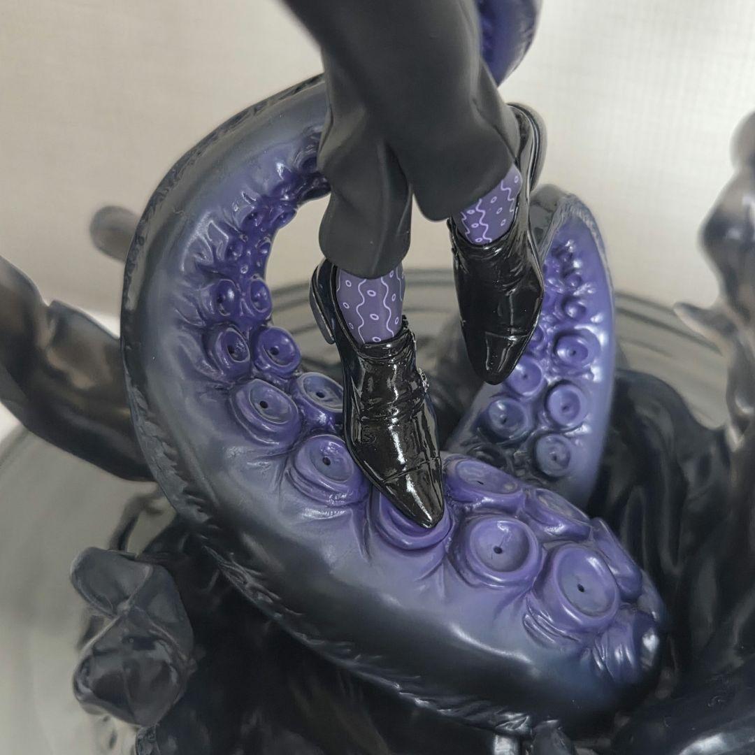 ツイステ アズール•アーシェングロット フィギュア 特典付き