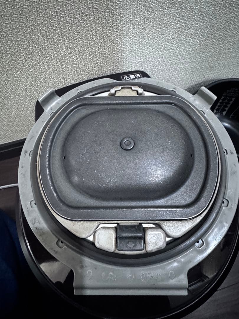 三菱　本炭窯炊飯ジャー　２０１７年製　5合炊き　ブラウン色