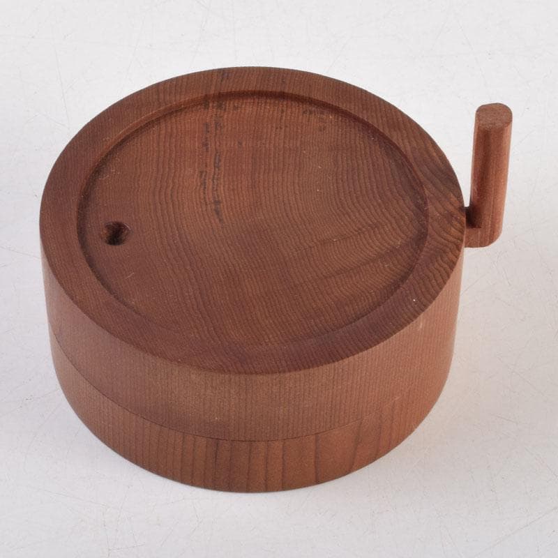 茶道具　飛騨一位一刀彫　川上彫房　香合　在銘　共箱　V　8797