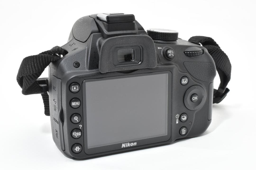 ★撮影枚数3885枚・超美品★ ニコン D3200 ボディ #20550