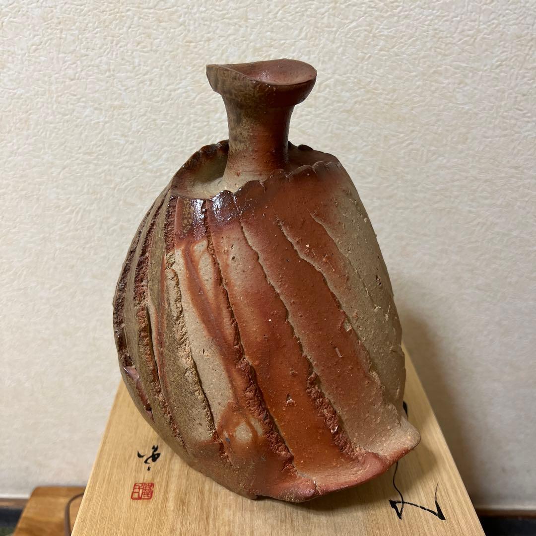 隠崎隆一　備前鎬花入