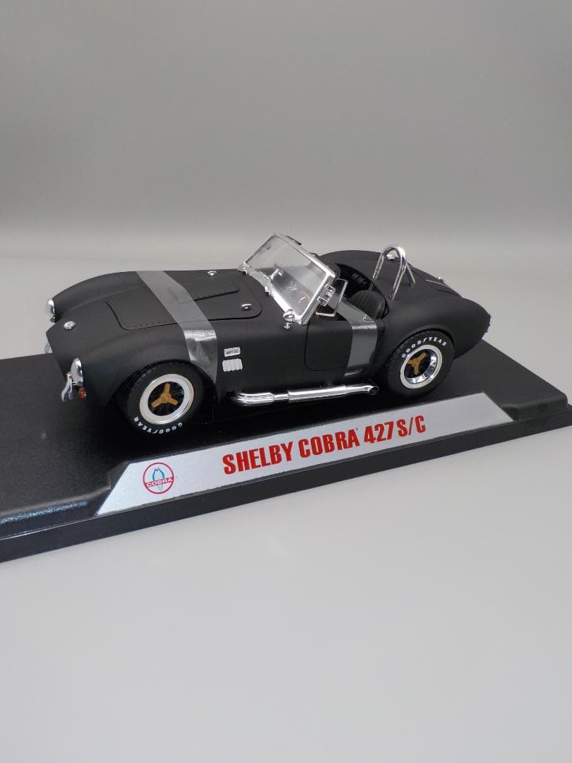 SHELBY COBRA 427SC BL　1/18 scale