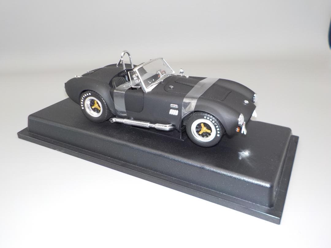 SHELBY COBRA 427SC BL　1/18 scale