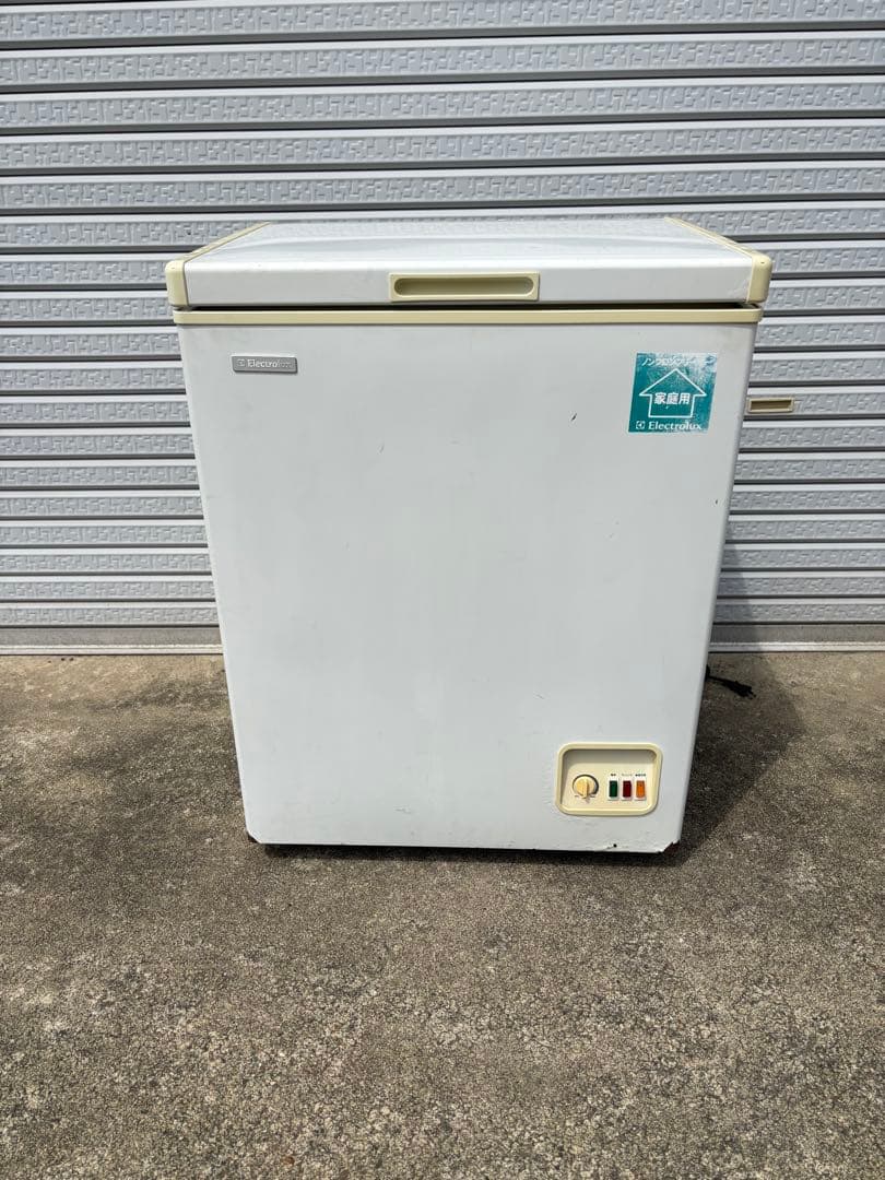 ホワイト チェストフリーザー