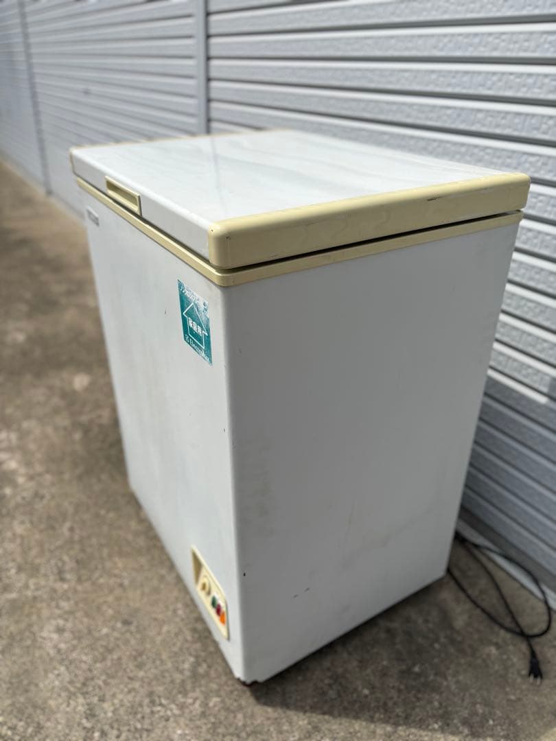 ホワイト チェストフリーザー