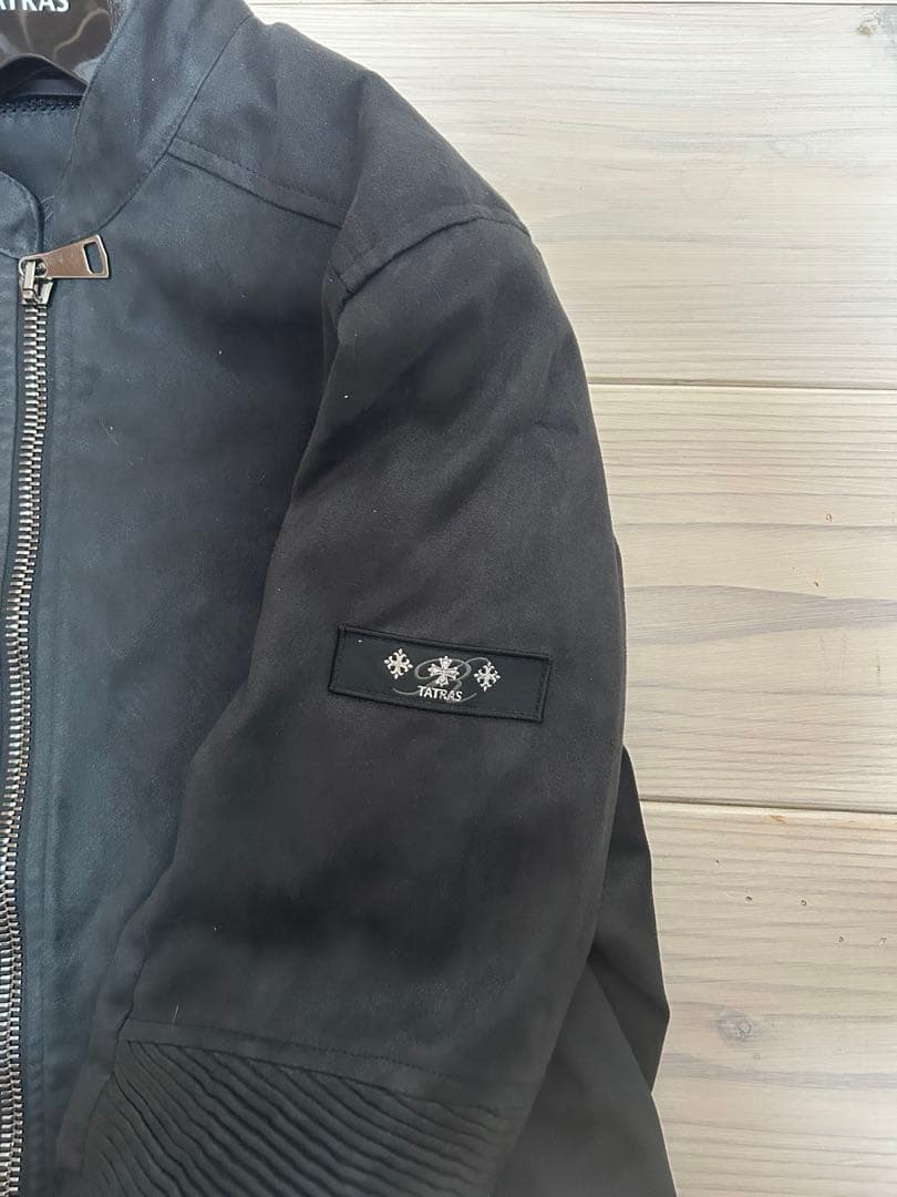 TATRA MERIDE ブラック テクニカルスェードライダースジャケット 02