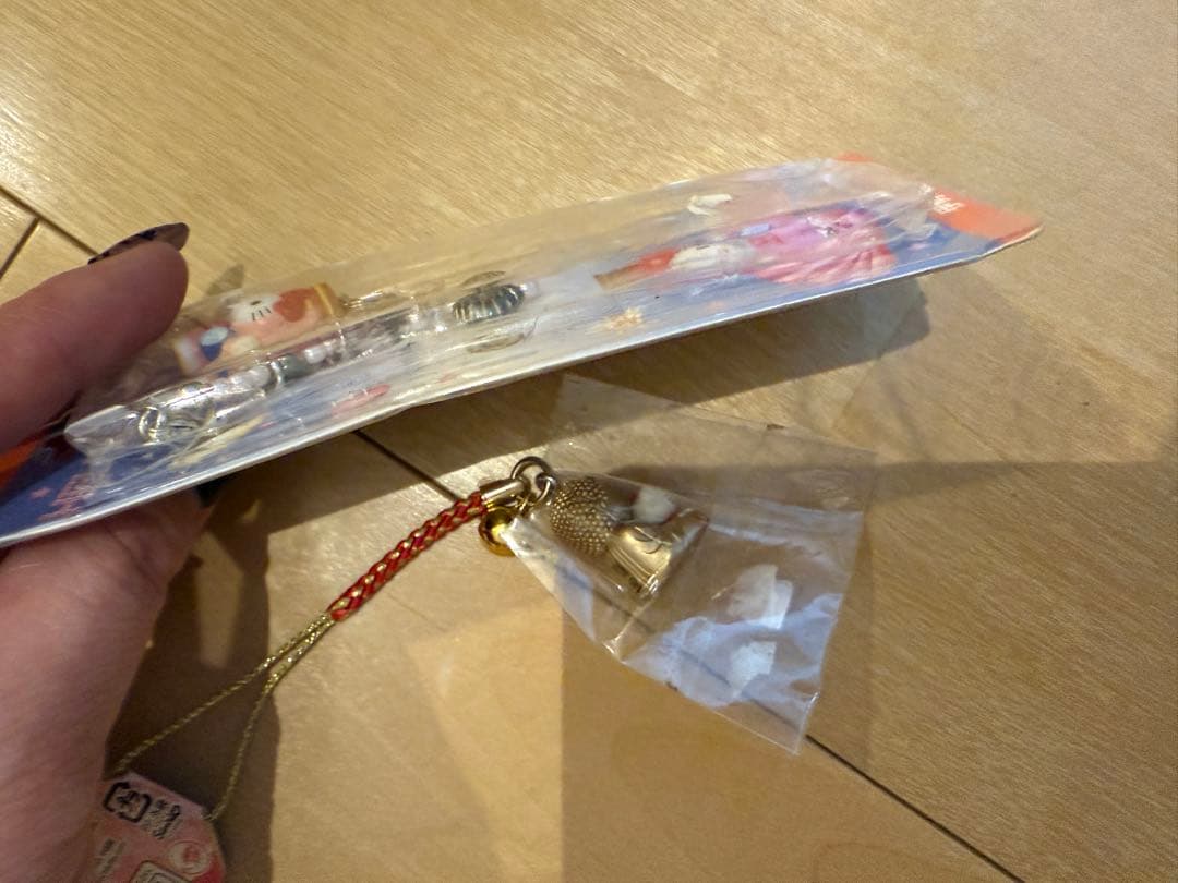 ご当地キティ 根付け ストラップ　キーホルダーまとめ売り　90個以上