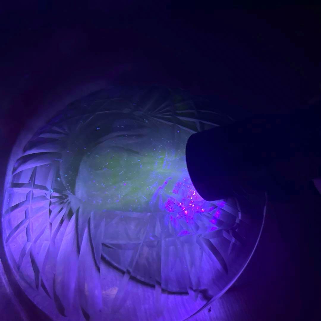 骨董　時代ガラス　希少　カーキ色　シンプルカット　平鉢　中鉢　２客　ウラン