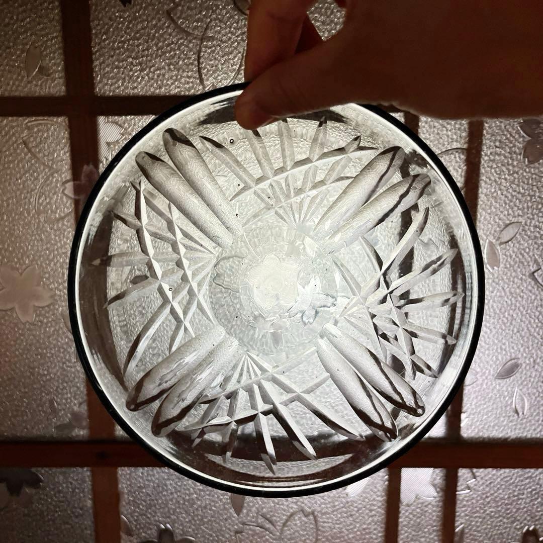 骨董　時代ガラス　希少　カーキ色　シンプルカット　平鉢　中鉢　２客　ウラン