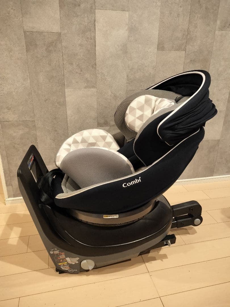 【美品】Combi コンビ クルムーヴ　スマート ISOFIX JN-570
