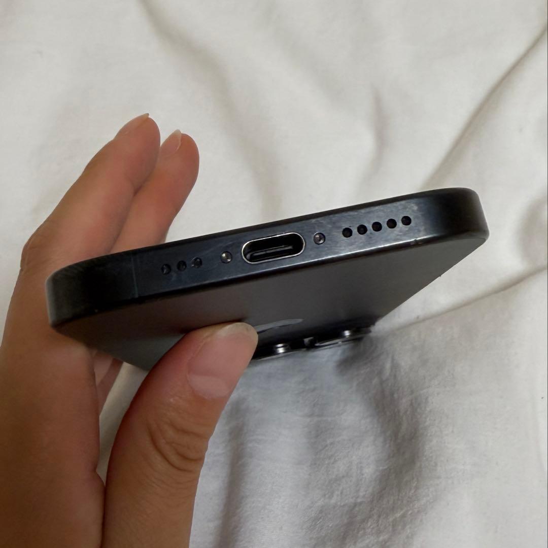 iPhone 15 Pro 本体