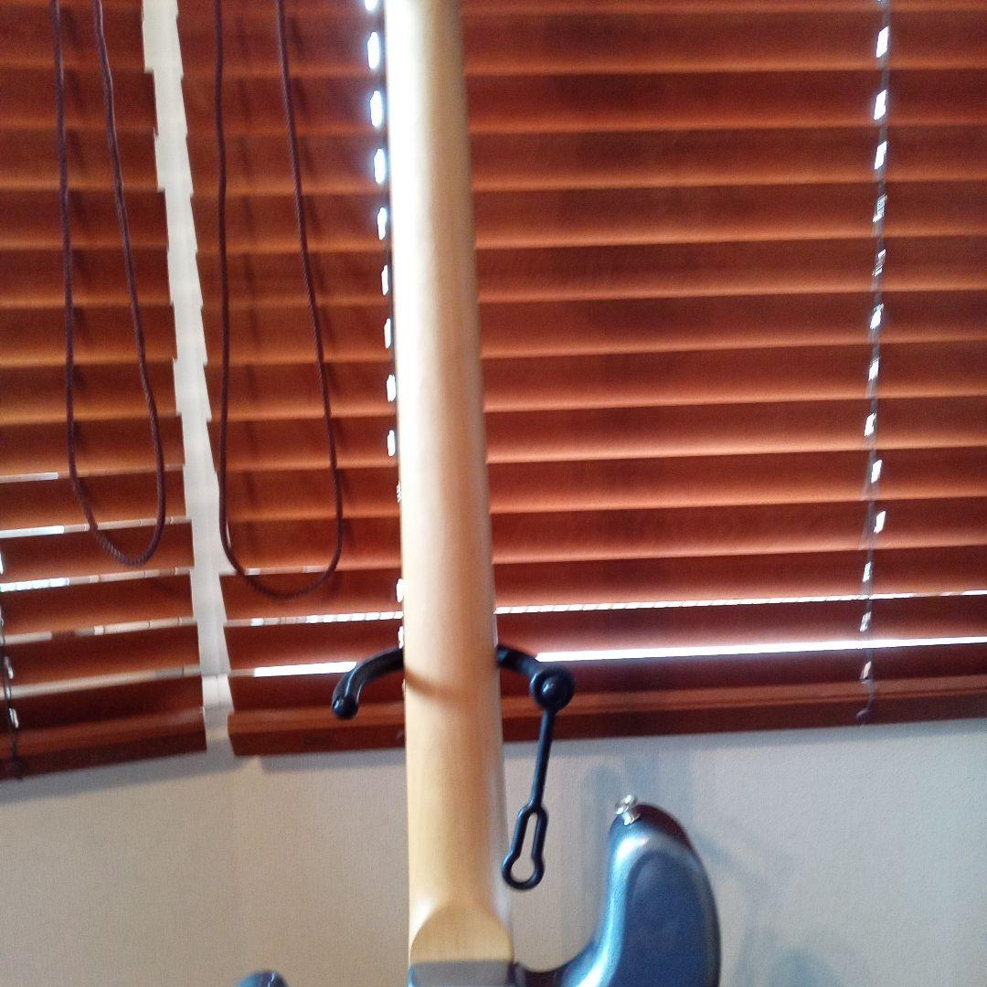 PLAYTECH グレー エレキベース