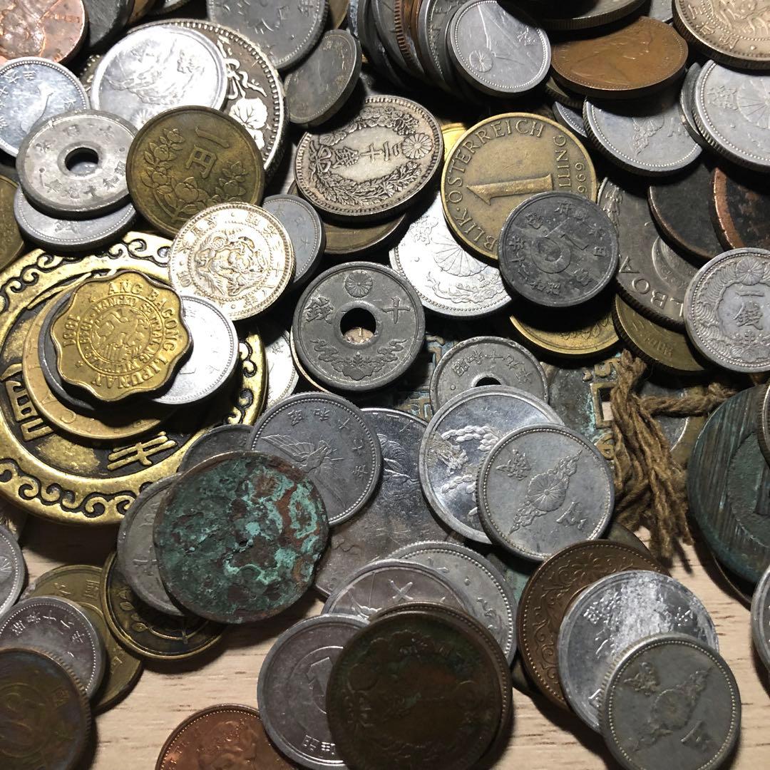 Zお宝探し！世界、日本古銭1KG 大量　一圓銀貨など　金貨銀貨 貴重