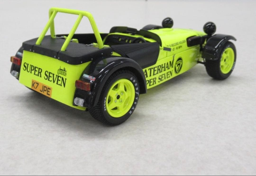 1/18 CATERHAM SUPER SEVEN ケータハム スーパーセブン