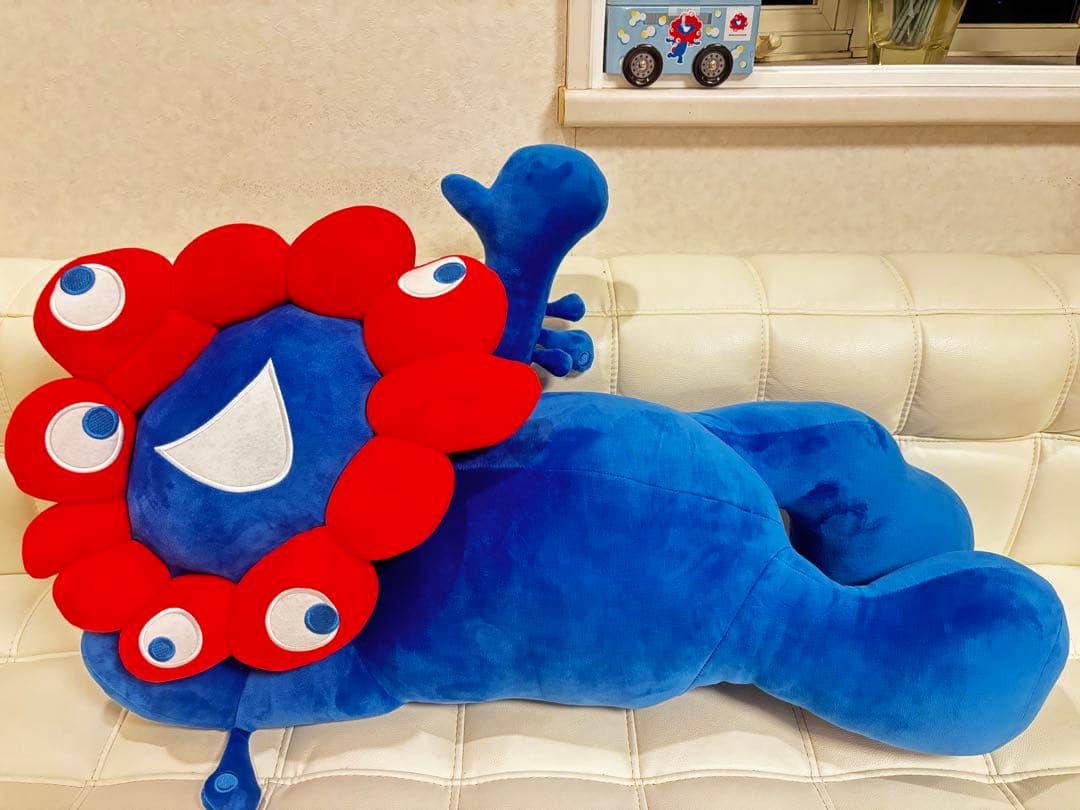 ミャクミャク１等ぬいぐるみ